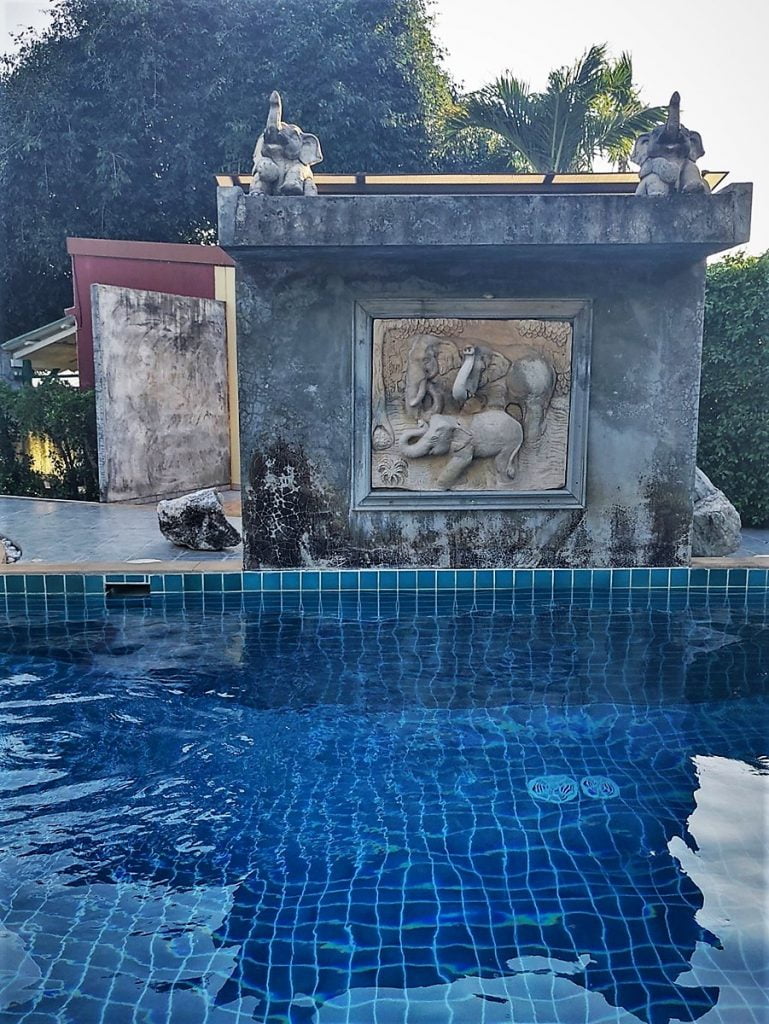 Forest bungalows and Mama's restaurant