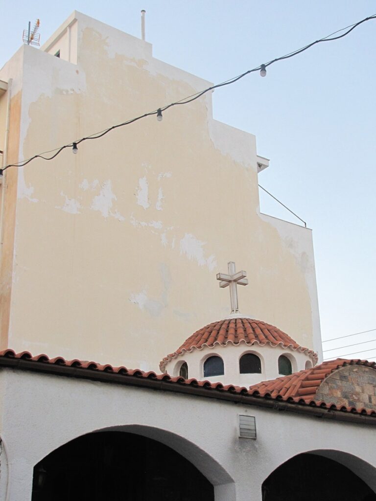 Agios Nikolaos kuvina vuonna 2017