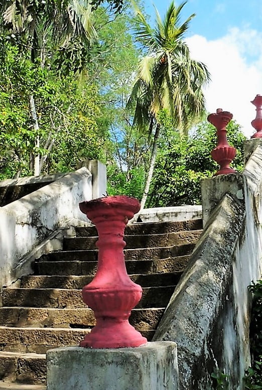 Mulkirigala Raja Maha Vihara Rock Temple Sri Lanka