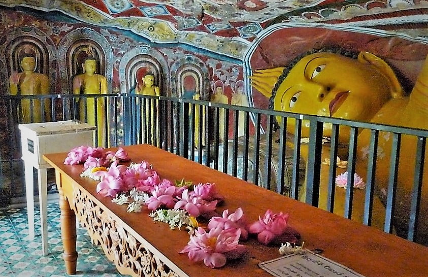 Mulkirigala Raja Maha Vihara Rock Temple Sri Lanka