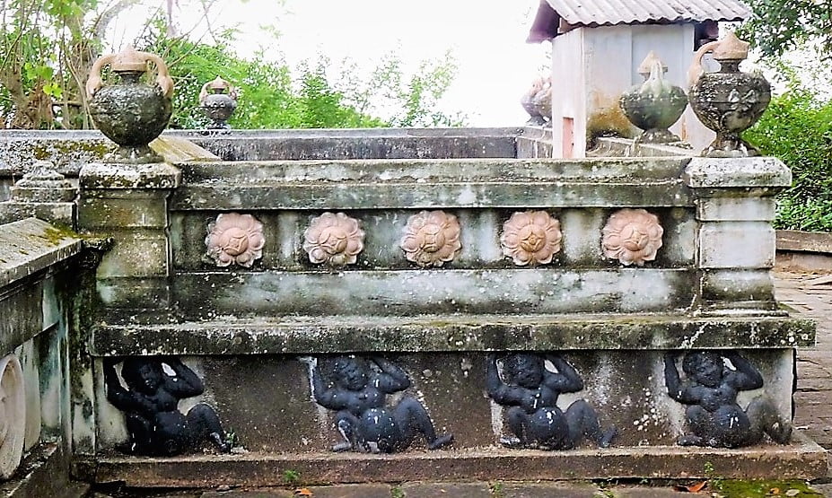 Mulkirigala Rajamaha Vihara