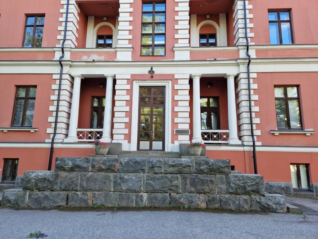 Kellokosken sairaalan päärakennus