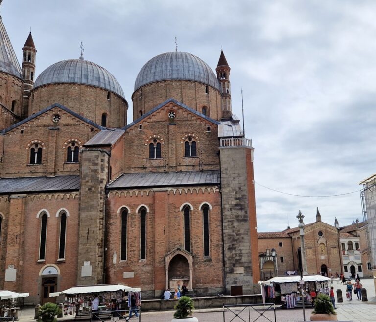 Padovan kirkko - Kohti avaraa maailmaa