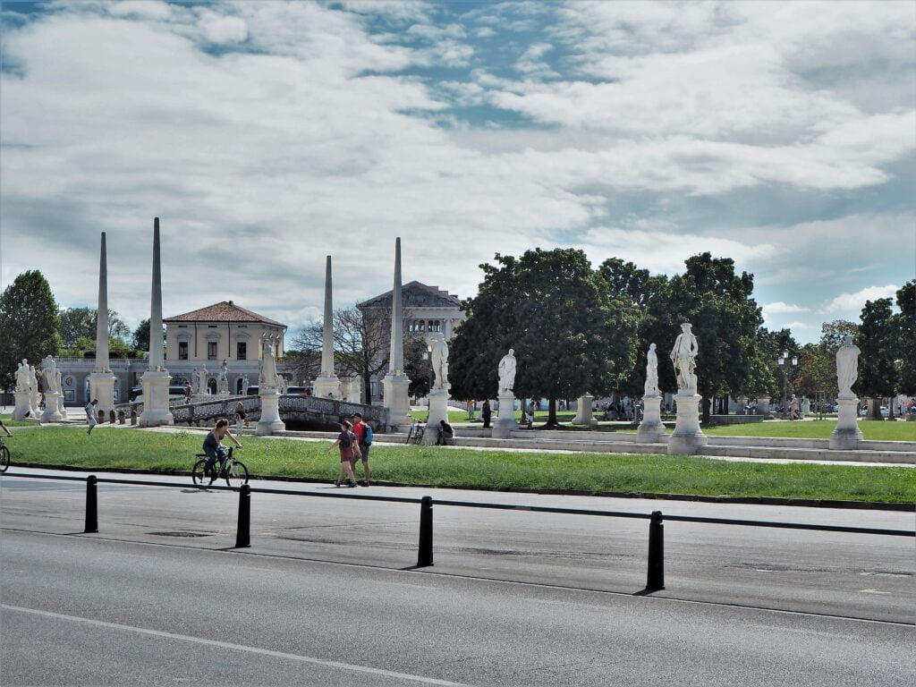 Prato della Valle - Kohti avaraa maailmaa